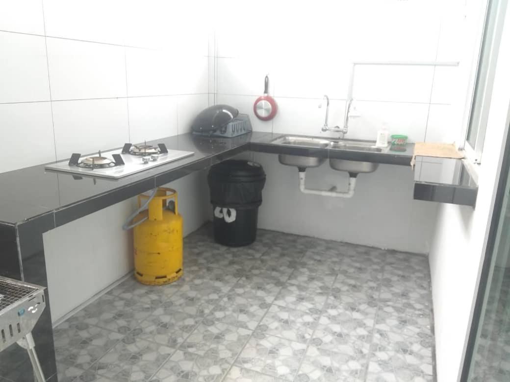 Nj_Homestay@Kkia/Petagas Kk Kota Kinabalu Eksteriør billede